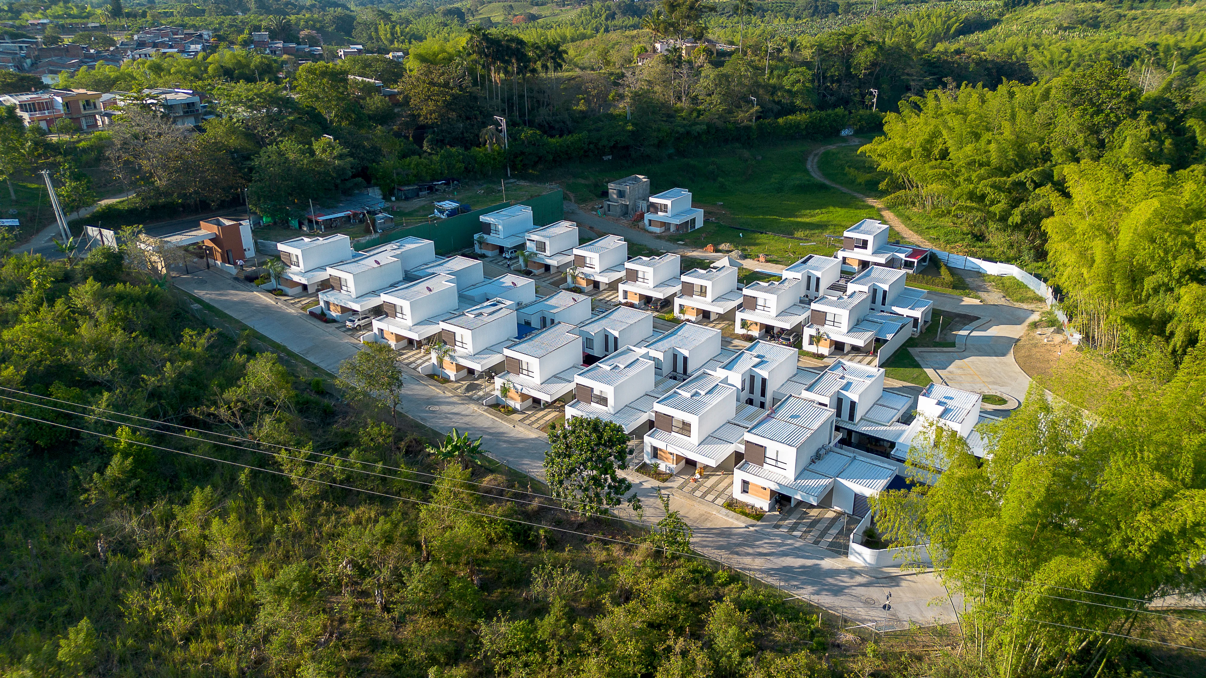 Vista aÃ©rea ParaÃ­so Campestre rodeado de naturaleza